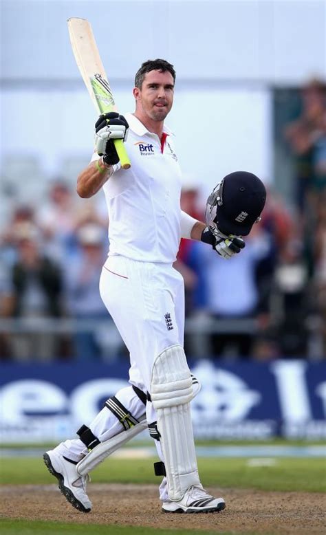 Kevin Pietersen so glad he opted against surgery - Rediff Cricket