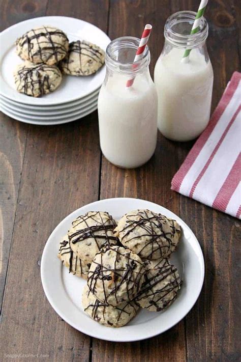 Holy Cannoli Cookies Recipe (Italian Christmas Cookies) - Snappy Gourmet