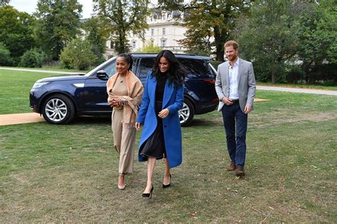 Prince Harry and Meghan Markle suffer a nearly fatal car chase with ...