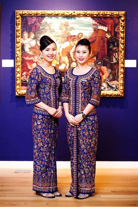 Singapore Airlines Cabin Crew | Airline cabin crew, Summer outfits ...