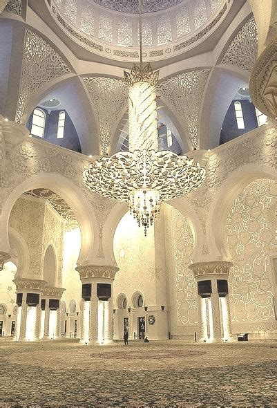 Details inside of The Grand Mosque in Abu Dhabi, United Arab Emirates ...