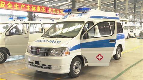 Chinese automaker rushes to produce ambulances to support front line - CGTN