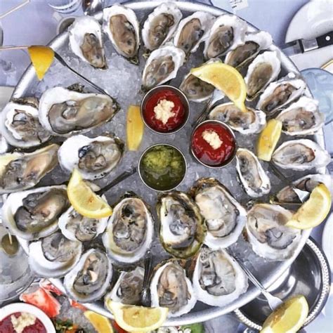 17 Best Seafood Restaurants In Chicago To Eat At In 2024 (+ What To Order)