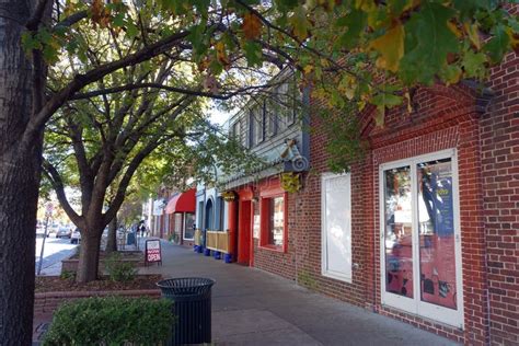 Shops and Cafes in Downtown Chapel Hill, NC Editorial Image - Image of ...