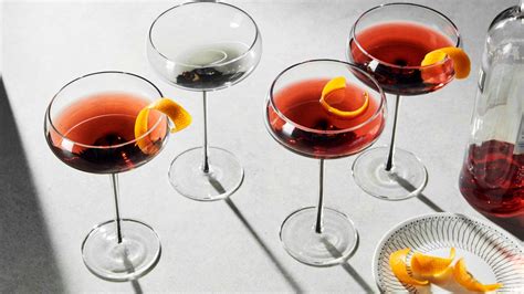 Our Resident Cocktail Expert Loves These Fancy (But Cheap) Coupe ...