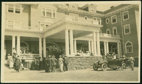 Estes Park Hotel - About - The Stanley Hotel