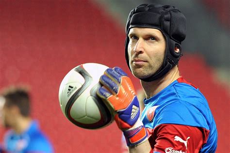 Czech football legend Petr Čech debuts in net with ice hockey club ...