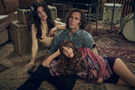 How Riley Keough’s ‘Daisy Jones & the Six' wardrobe honors grandfather ...