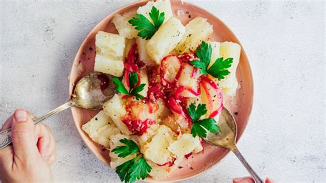 Citrusy Garlic Sauce Gives Yuca A Cuban-Style Flair