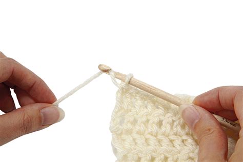 How to fasten off crochet and weave in ends - Gathered