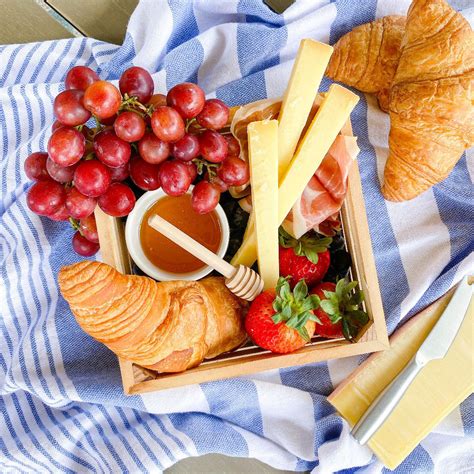 Comté Labor Day Picnic Basket | Comte USA