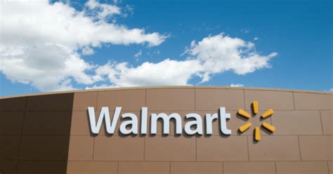 Walmart battling D.C. city council over new store opening - CBS News