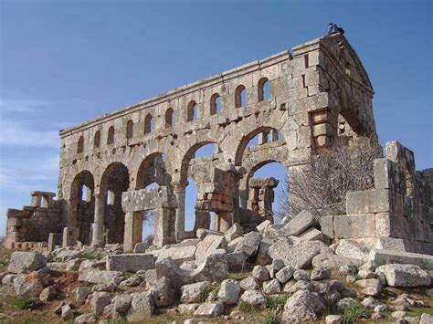 the ruins of an ancient roman city