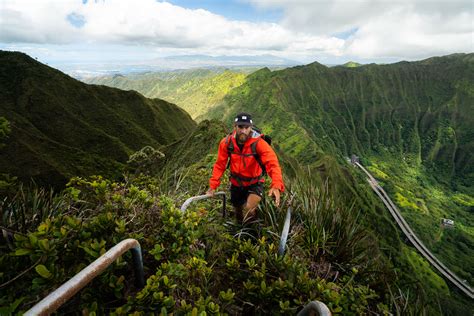 Lanikai Pillbox Hike (Kaiwa Ridge): Best Sunrise Hike on Oahu, Hawaii