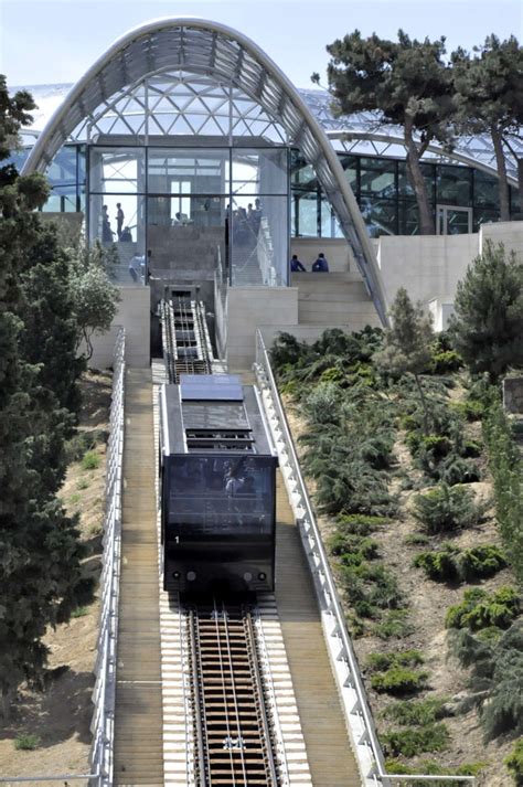 Baku’s funicular waiting for tourists (PHOTO) - Trend.Az