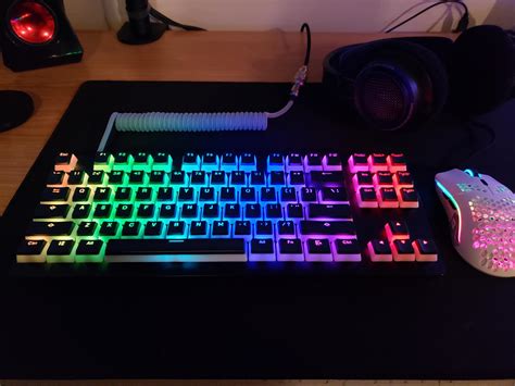 Razer Huntsman TE with HyperX pudding keycaps + custom cable : r/razer