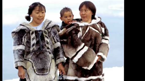 History of Inuit clothing - YouTube