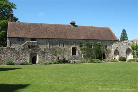 Beaulieu, England: Motor Museum, Palace House, Abbey Ruins, Gardens ...