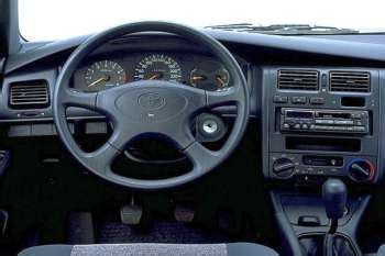 Toyota Carina E 1992 - 1998 Sedan :: OUTSTANDING CARS