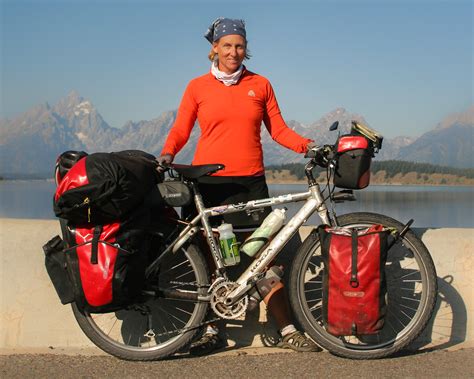 Bicycle Touring Essentials: Bike, Panniers + Tent - Worldbiking.info