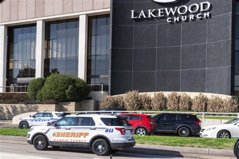 Texas megachurch shooter used AR-style rifle, police say - Los Angeles ...