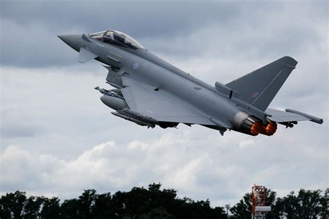 BAE Gets $6.7 Billion Typhoon Fighter Jet Order From Qatar - Bloomberg