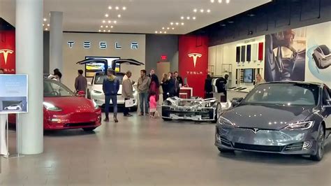 Construction of new Tesla showroom in Israel nears completion - Drive Tesla