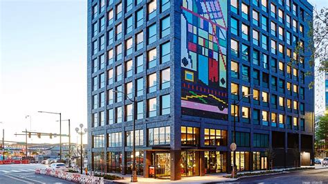 Dutch hotel brand CitizenM opens hotel in Seattle's Pioneer Square ...