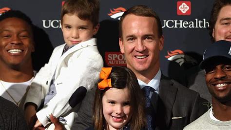 Ashley Manning, Peyton's Wife: 5 Fast Facts to Know