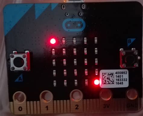 Micro:bit MicroPython: Turning on and off the LEDs of the matrix ...