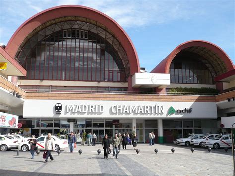 How to get from Madrid Barajas Airport to Chamartin Station? - Check in ...