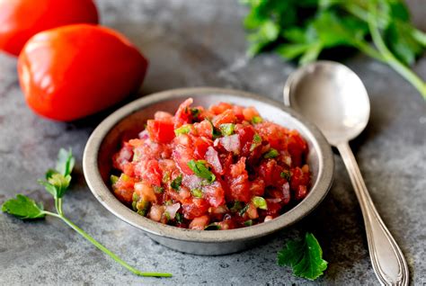 salsa fresca – recipe for pico de gallo – Six0wllts