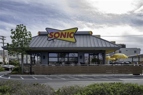 Sonic Restaurant – 5 Minutes with Joe