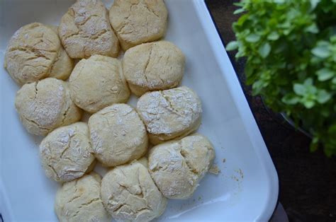 Fluffy sour milk biscuits » Ye Olde Kitchen | Food- und Gartenblog