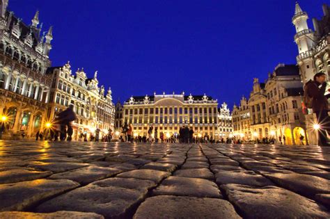 10 Gorgeous Views Of The Grand Place In Brussels