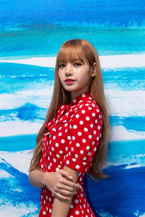 Lisa from BLACKPINK's Best Outfits