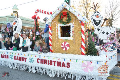 Jingle All the Way with Georgia's Christmas Parades | Explore Georgia