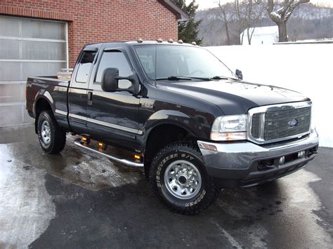 Ford F-250 Super Duty - Information and photos - MOMENTcar