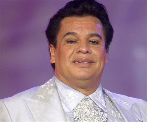 Juan Gabriel Biography - Facts, Childhood, Family Life & Achievements ...