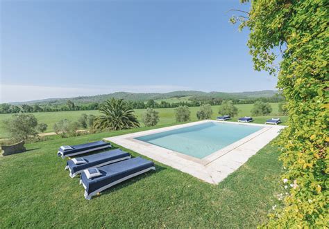 5 Luxury Holiday Villas on the Tuscan Coast