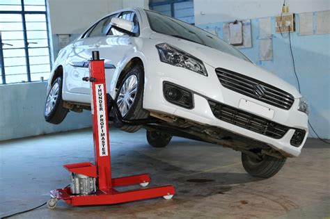 Fully Automatic Cars Portable Car Lift - Universal Jack, Rs 65000 /set ...