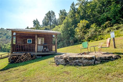 Pet-Friendly Cabin Rental | Glamping in Arkansas | Glamping Hub