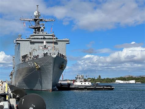 DVIDS - Images - USS Pearl Harbor Arrives at Joint Base Pearl Harbor ...