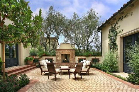 20 Charming Brick Patio Designs | Courtyard design, Patio design ...