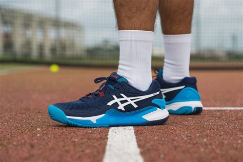 Cut in half: ASICS Gel Resolution 9 Review (2023) | RunRepeat