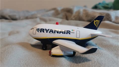 Reviewing my Ryanair Kids Toy 737-800 Premier planes - YouTube