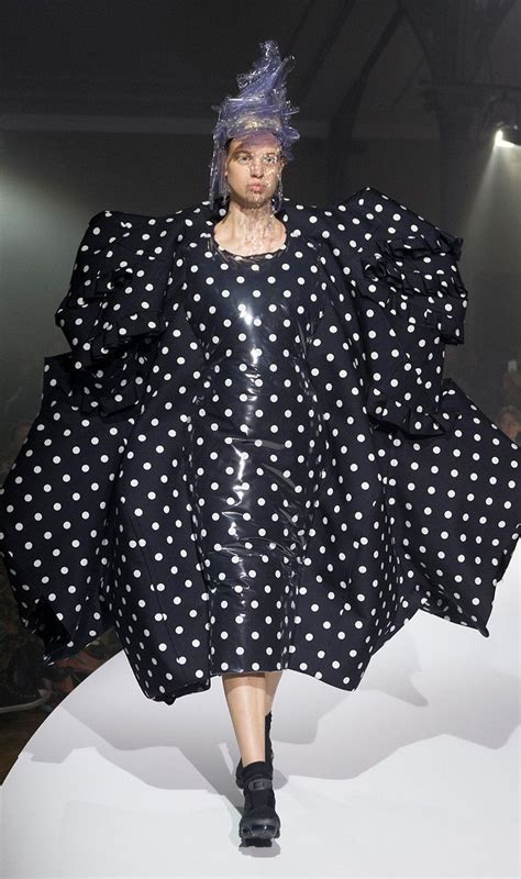 The Rei Kawakubo Fashion Moments Everyone Needs to See | Fashion, Prom ...