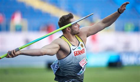 The art of javelin throwing - AW