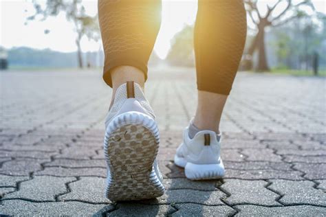 Shuffling Gait: Symptoms, Causes, and Treatment