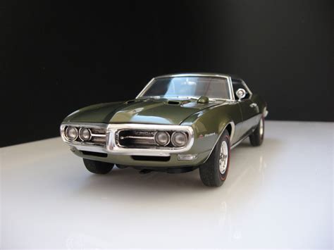 Revell model car Firebird 400 Ram Air 1968 in scale | Model Kits: cars ...